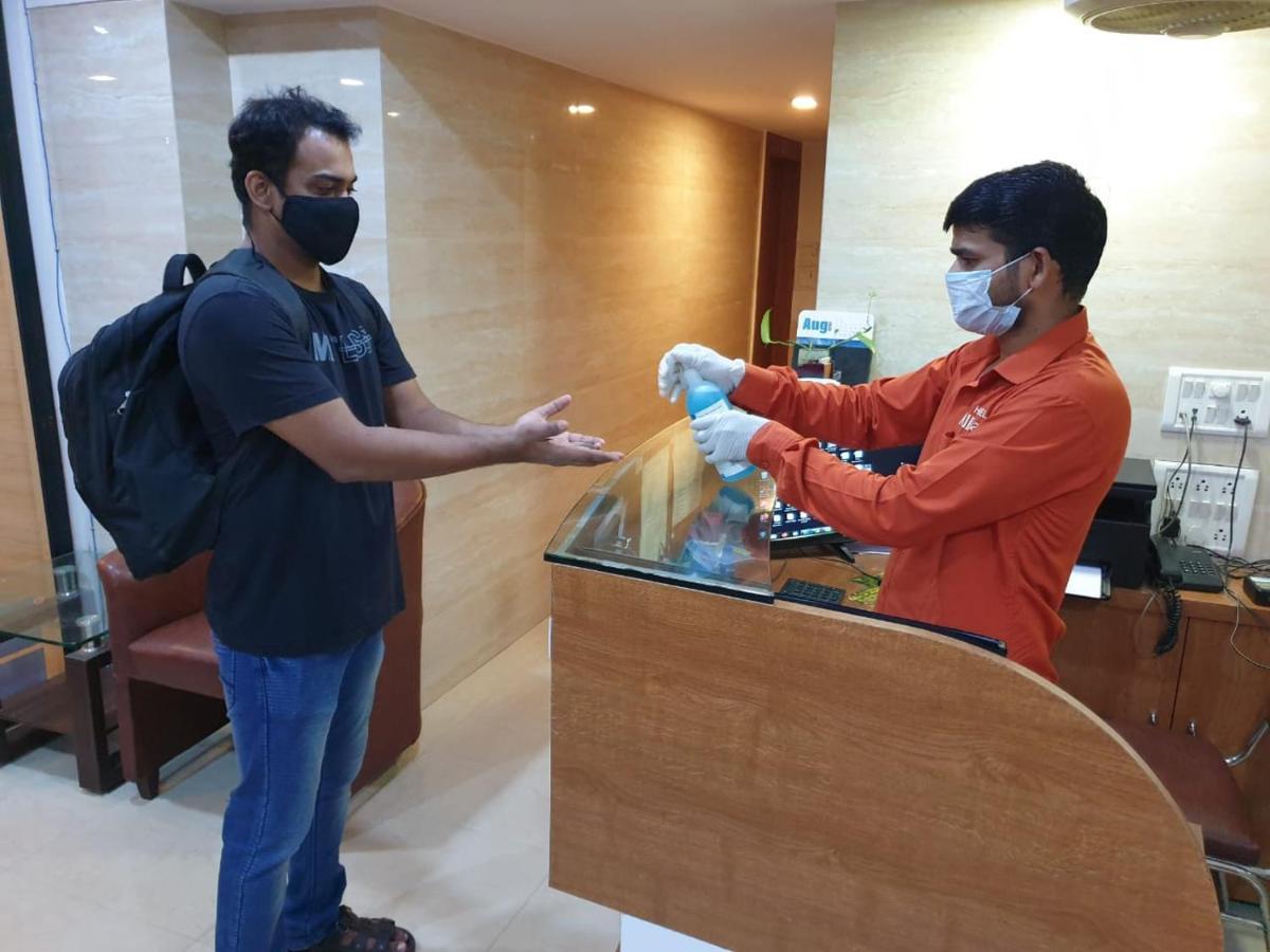 Hotel Alibaba Mumbai  Buitenkant foto