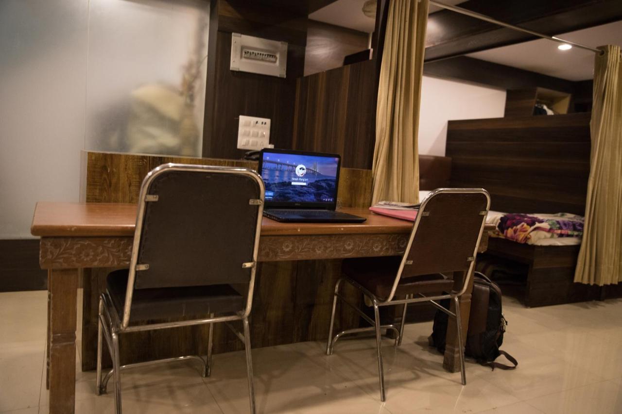 Hotel Alibaba Mumbai  Buitenkant foto
