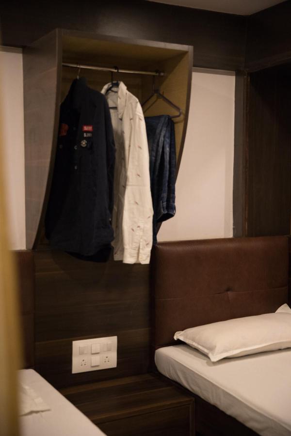 Hotel Alibaba Mumbai  Buitenkant foto