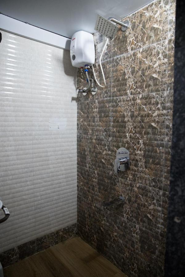 Hotel Alibaba Mumbai  Buitenkant foto