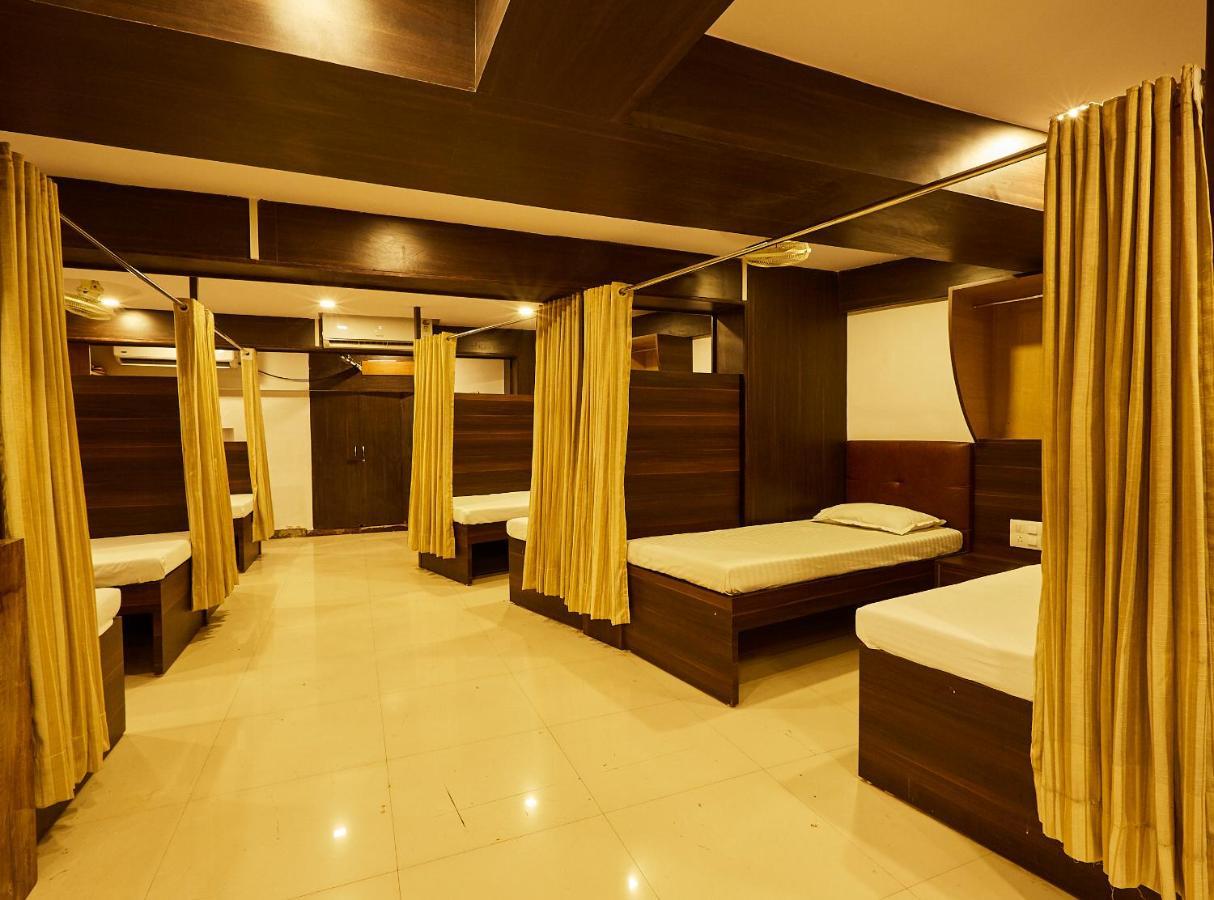 Hotel Alibaba Mumbai  Buitenkant foto