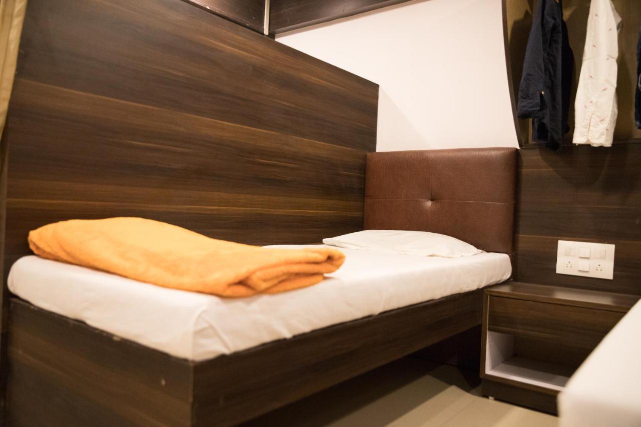 Hotel Alibaba Mumbai  Buitenkant foto