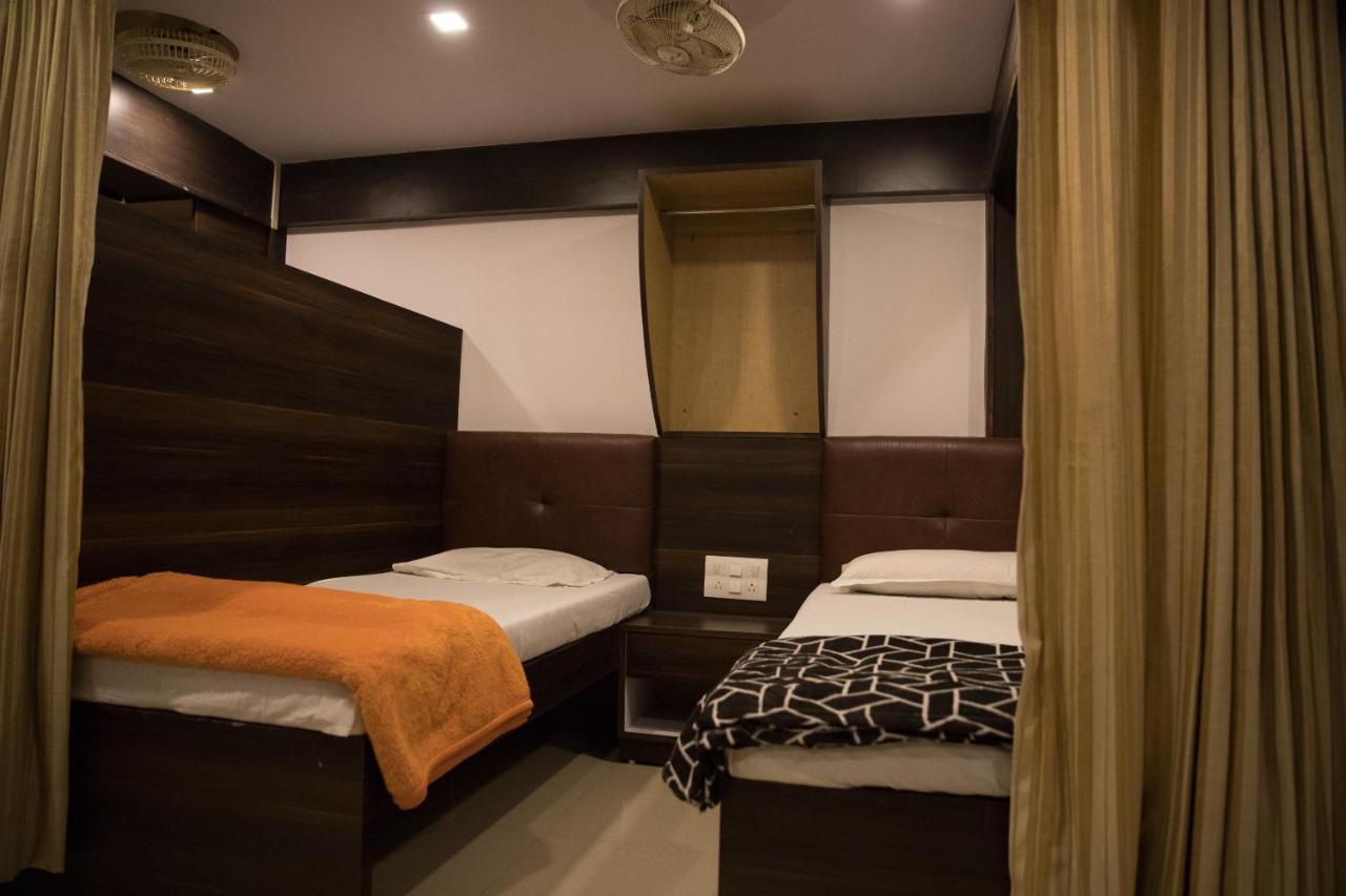 Hotel Alibaba Mumbai  Buitenkant foto