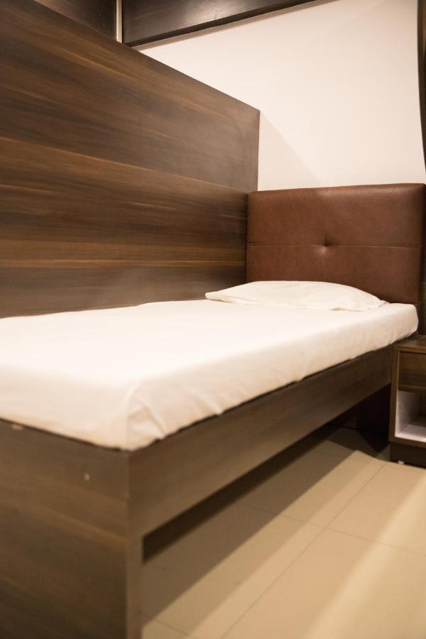 Hotel Alibaba Mumbai  Buitenkant foto