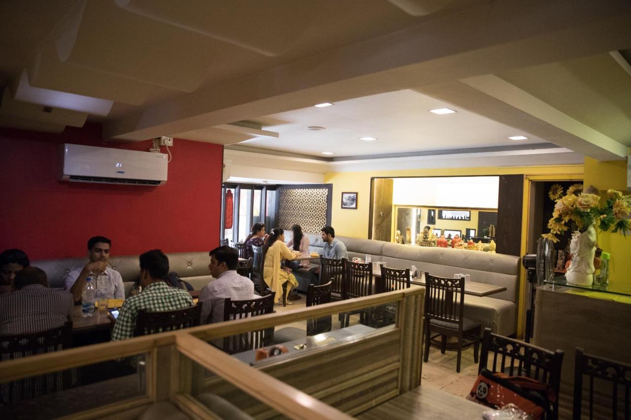 Hotel Alibaba Mumbai  Buitenkant foto