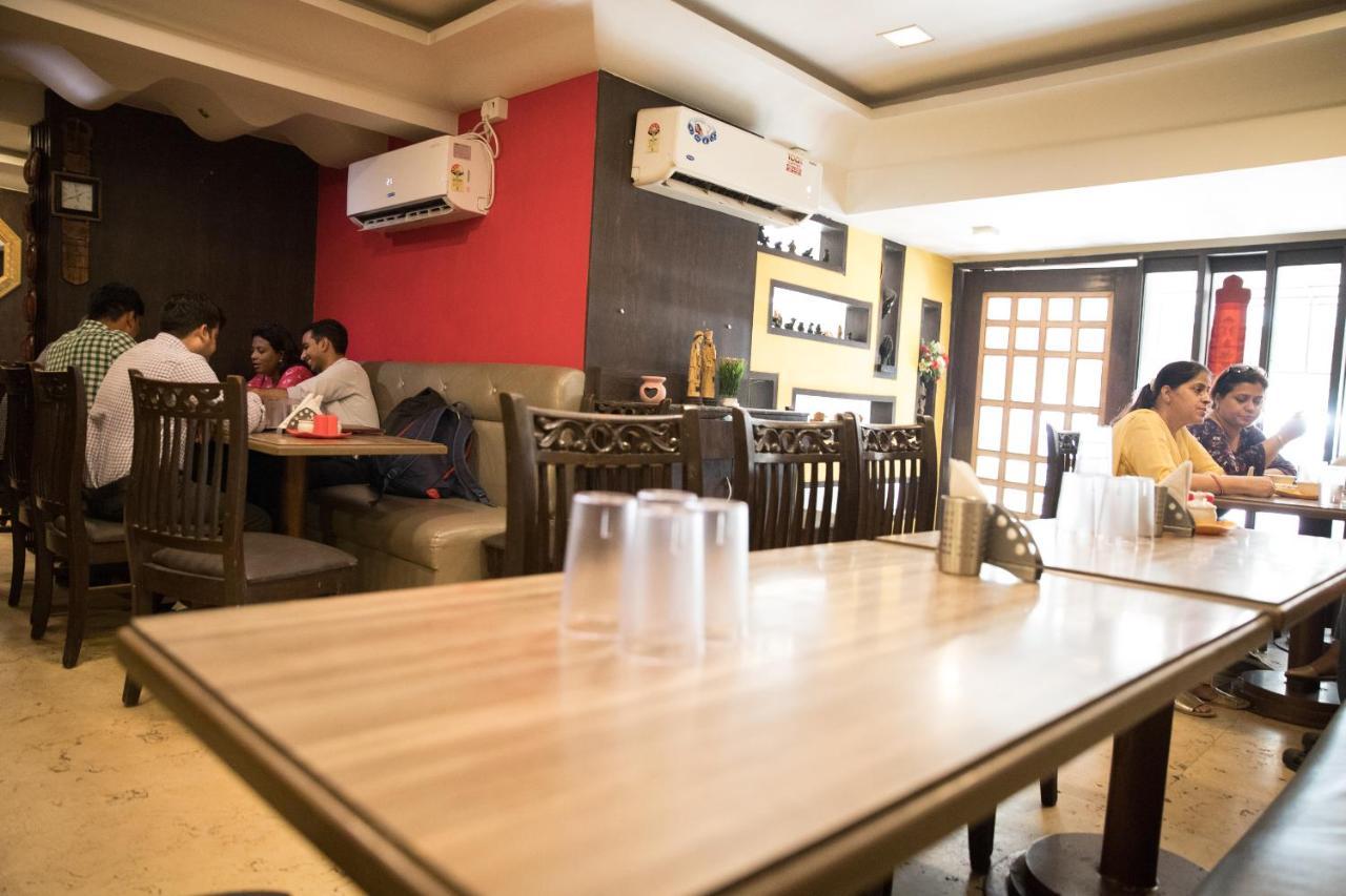 Hotel Alibaba Mumbai  Buitenkant foto