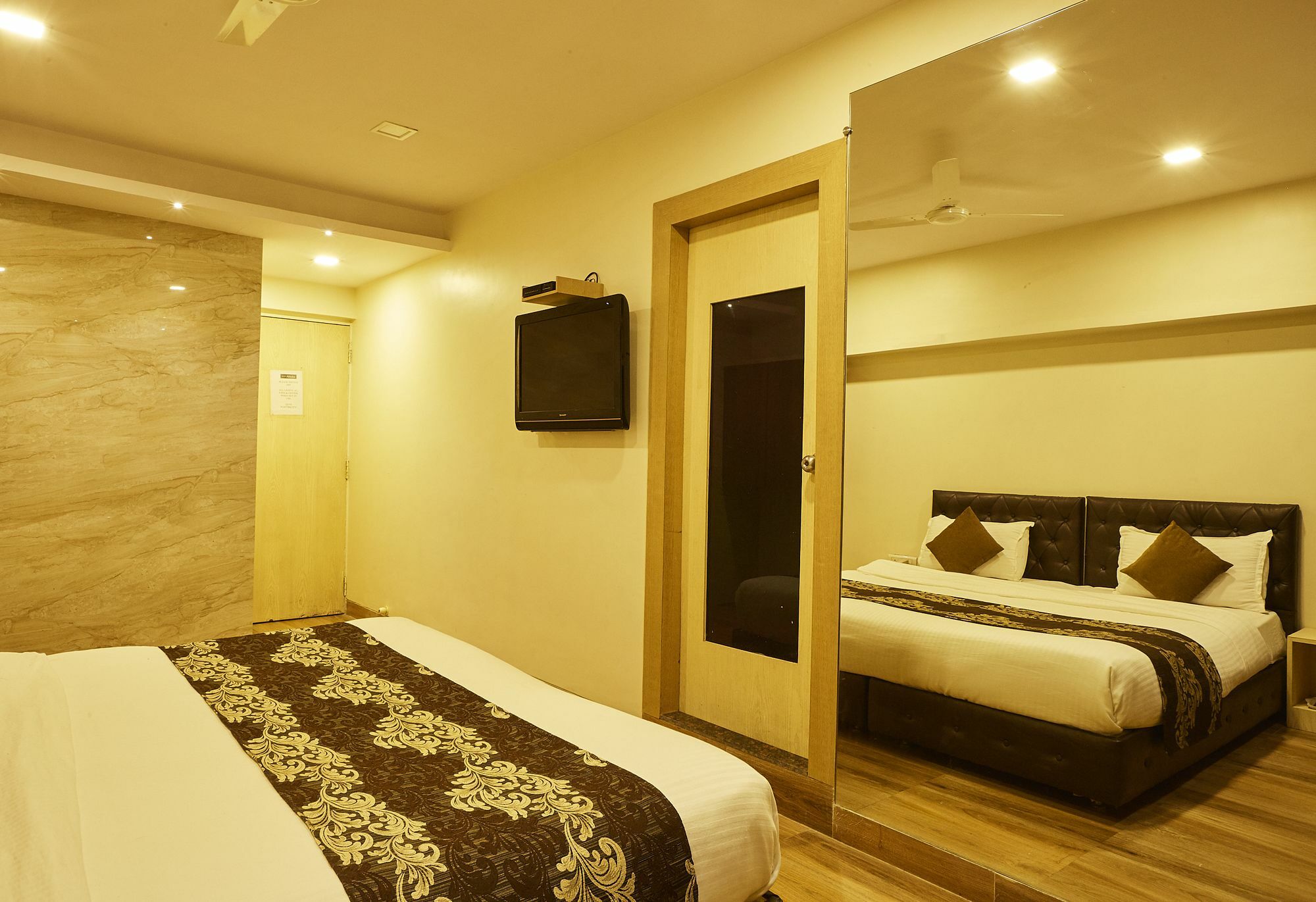 Hotel Alibaba Mumbai  Buitenkant foto